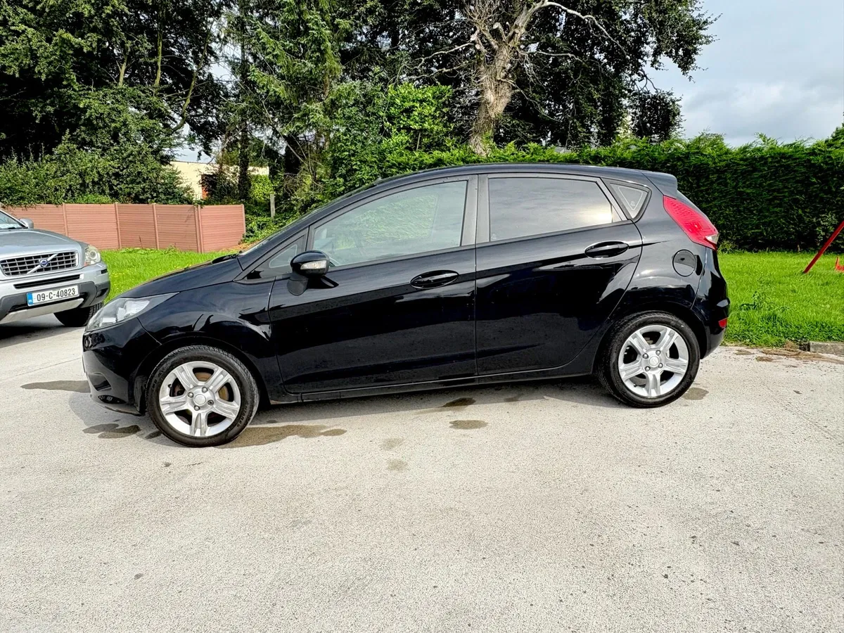 FORD FIESTA NCT 02/26 1.4 DIESEL LOW MILEAGE - Image 2