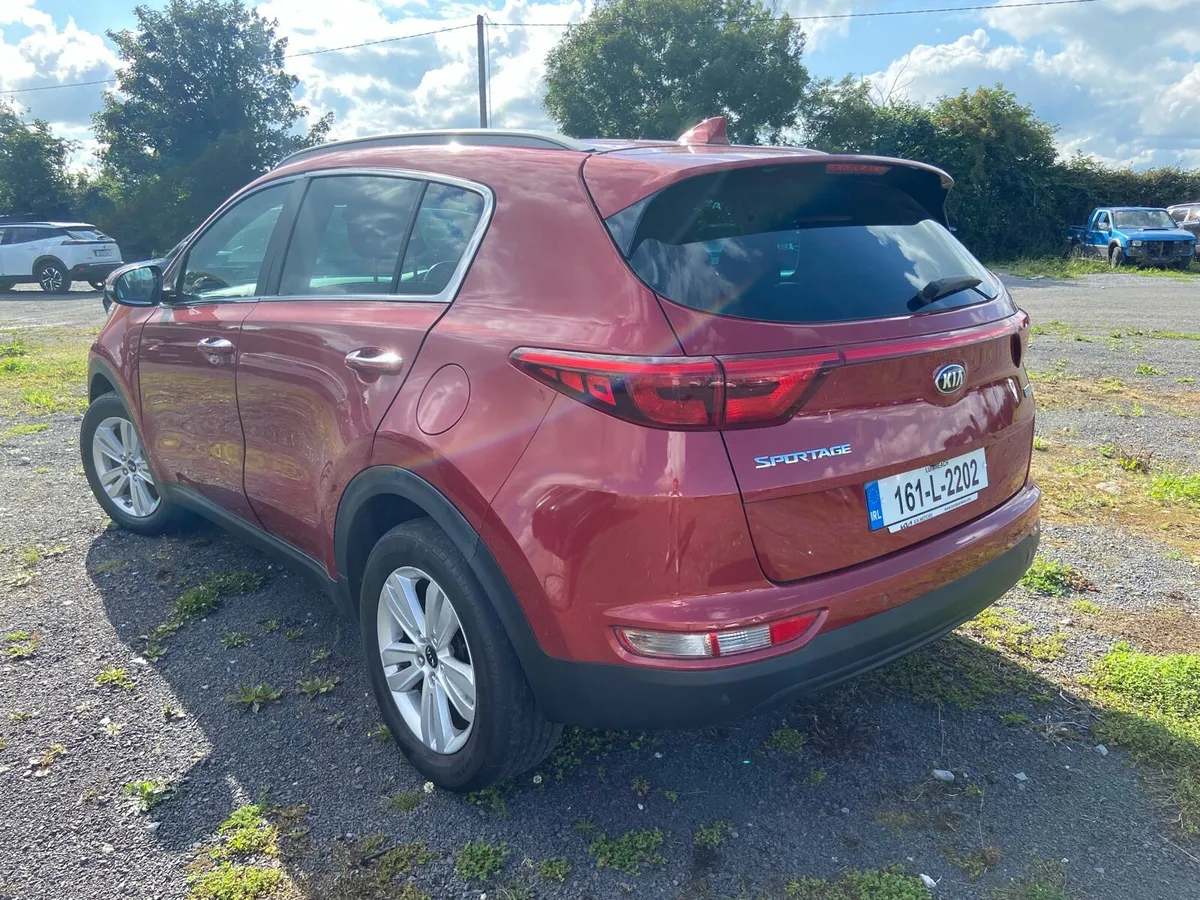 New model 2016 Sportage low mileage - Image 2