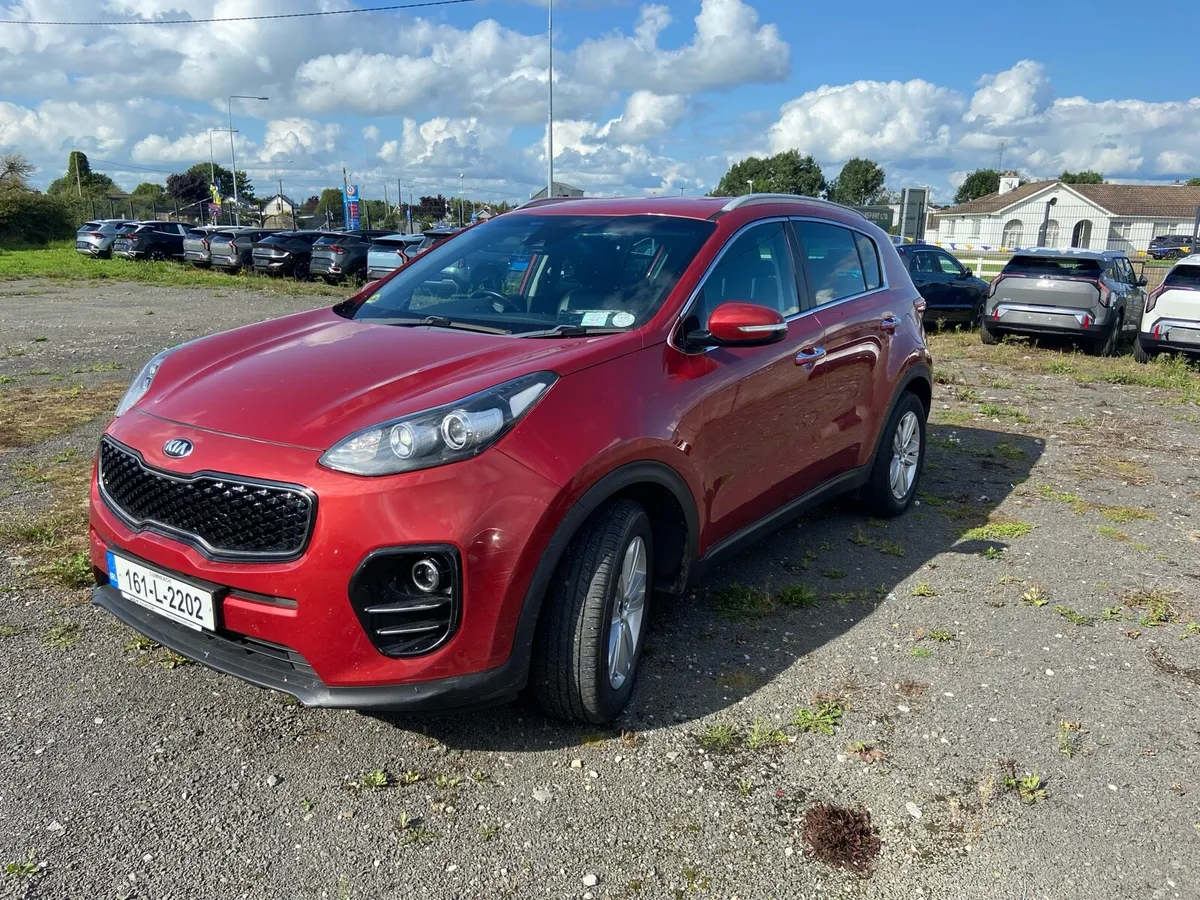New model 2016 Sportage low mileage - Image 3