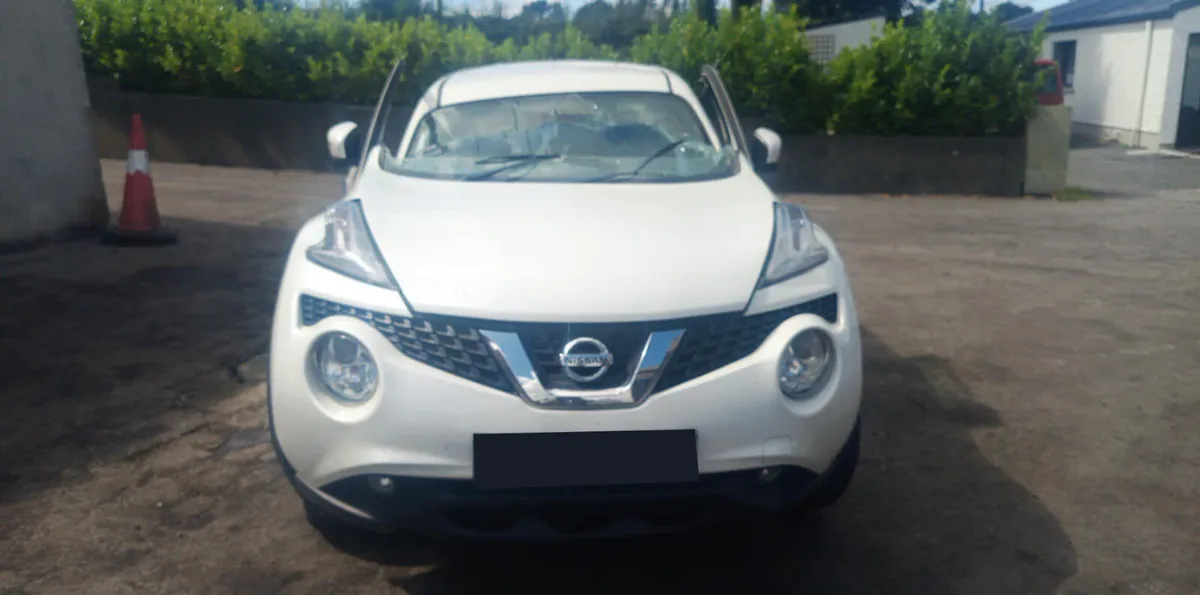 2015 NISSAN JUKE 1.6 PETROL AUTOMATIC FOR PARTS! - Image 1