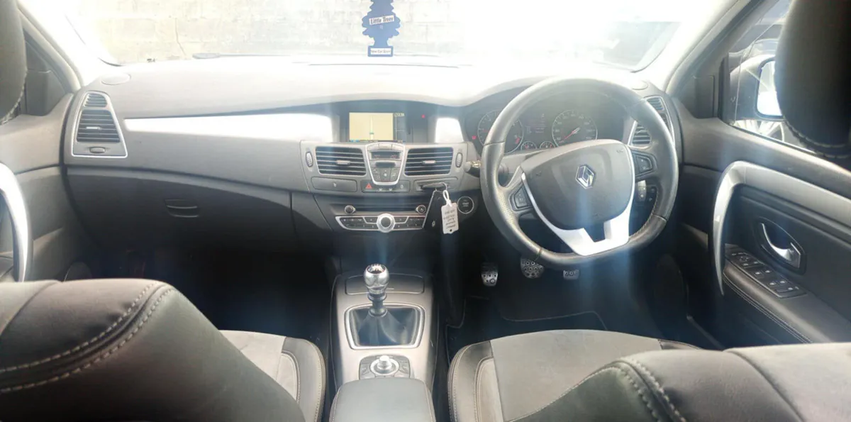 2011 RENAULT LAGUNA 2.0 DIESEL FOR BREAKING - Image 4