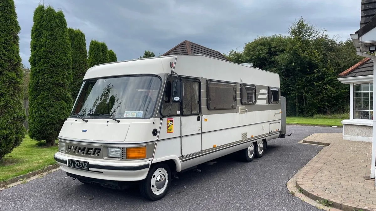 Hymer B694 - 6 Seatbelts - 6 berth - Motorhome - Image 1