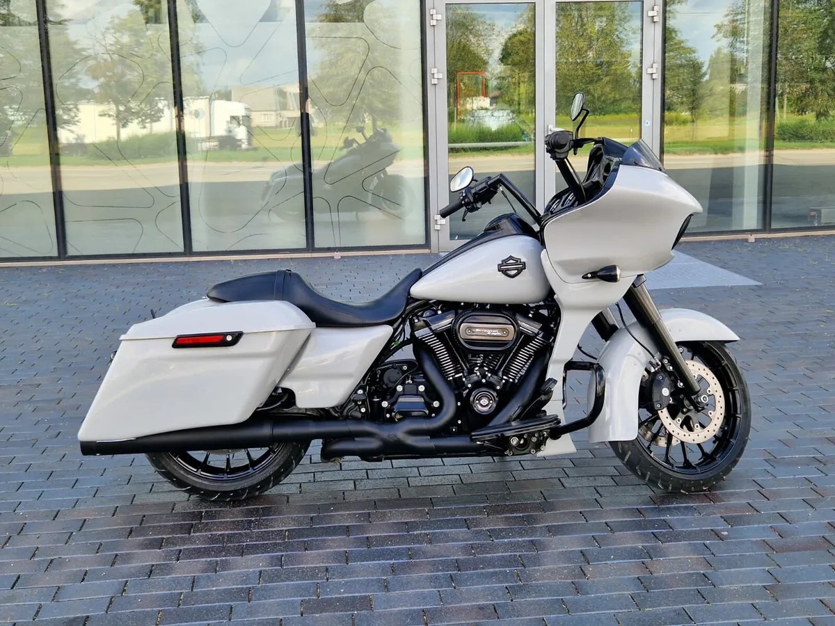 HARLEY DAVIDSON ROAD GLIDE  🖤 - Image 4