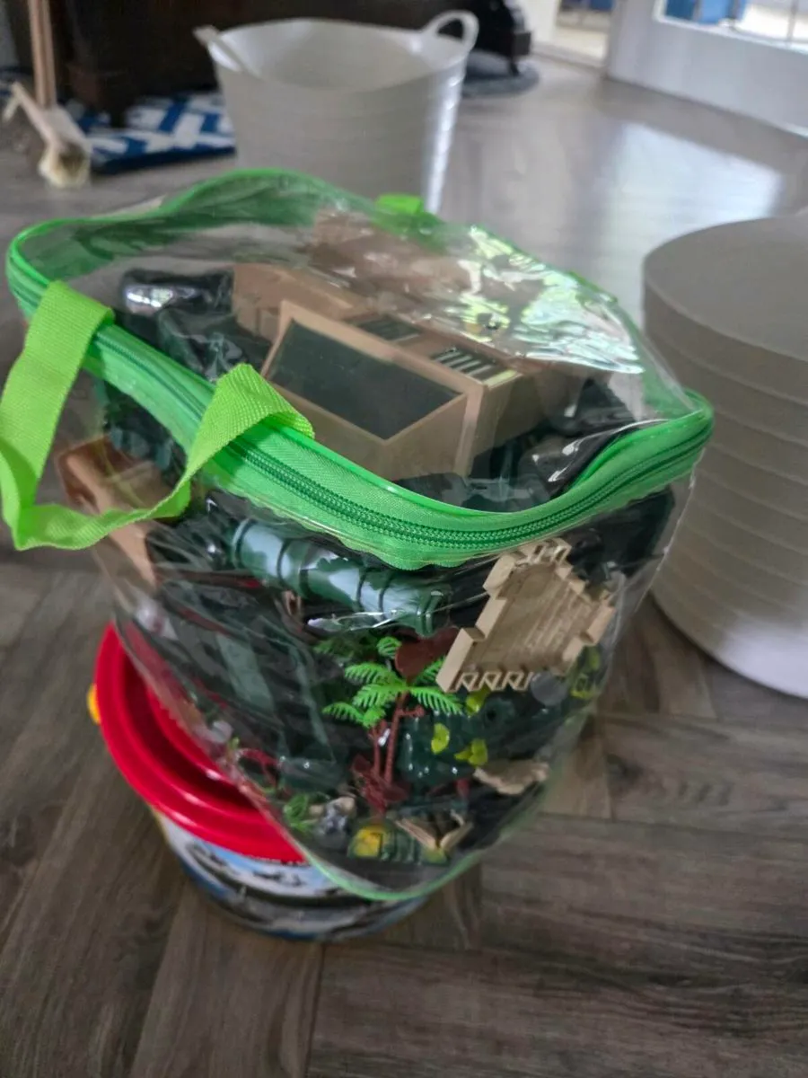 Toys - Image 1