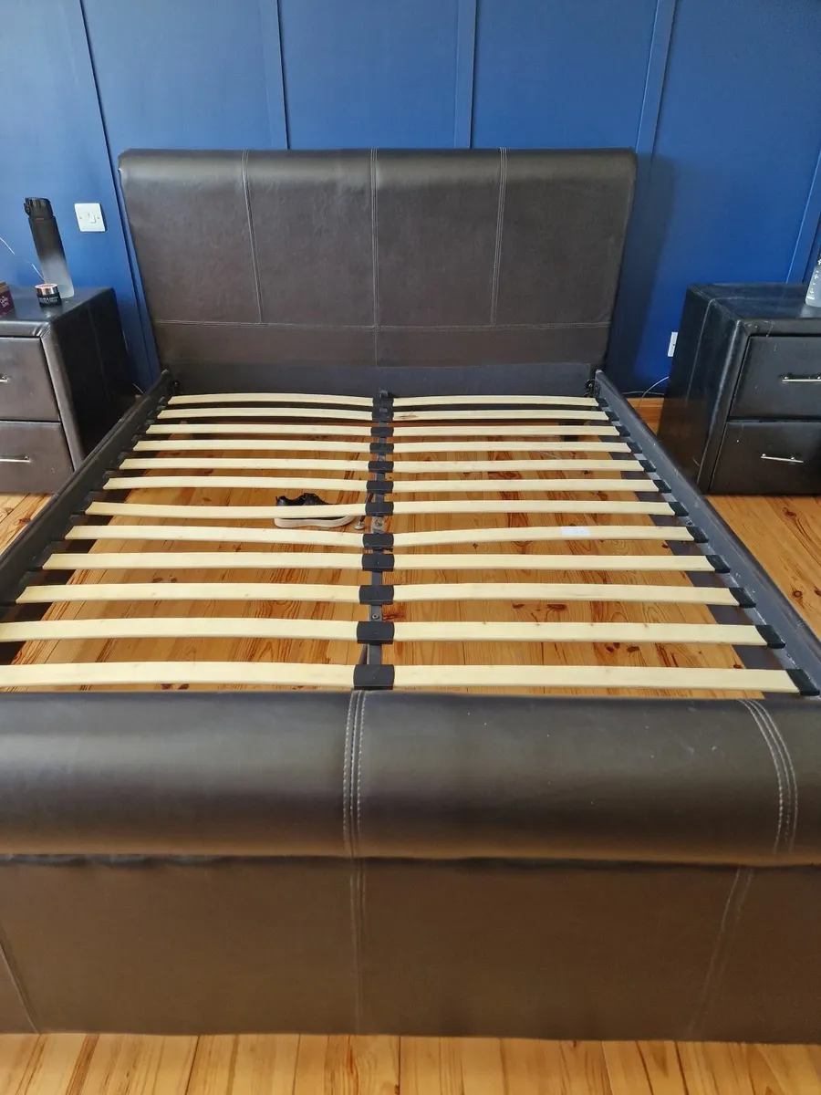 King bed - Image 1