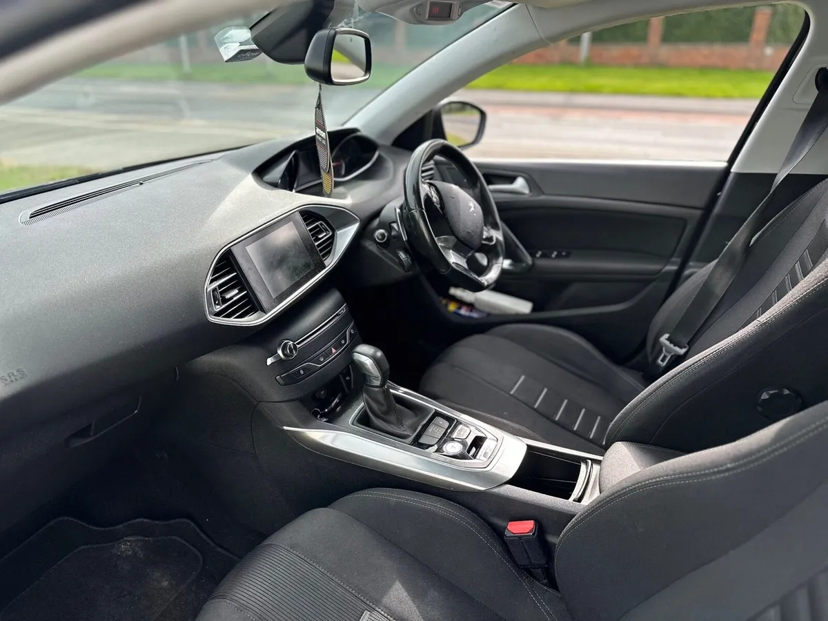Peugeot 308 Automatic 2015 - Image 3