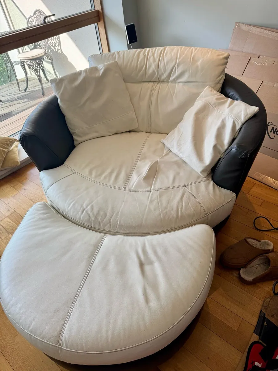 Leather Corner Couch with matching Love Seat - Image 2