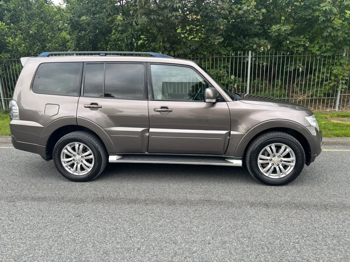 Mitsubishi Pajero 2014 N1 5 SEATER CREW CAB - Image 3