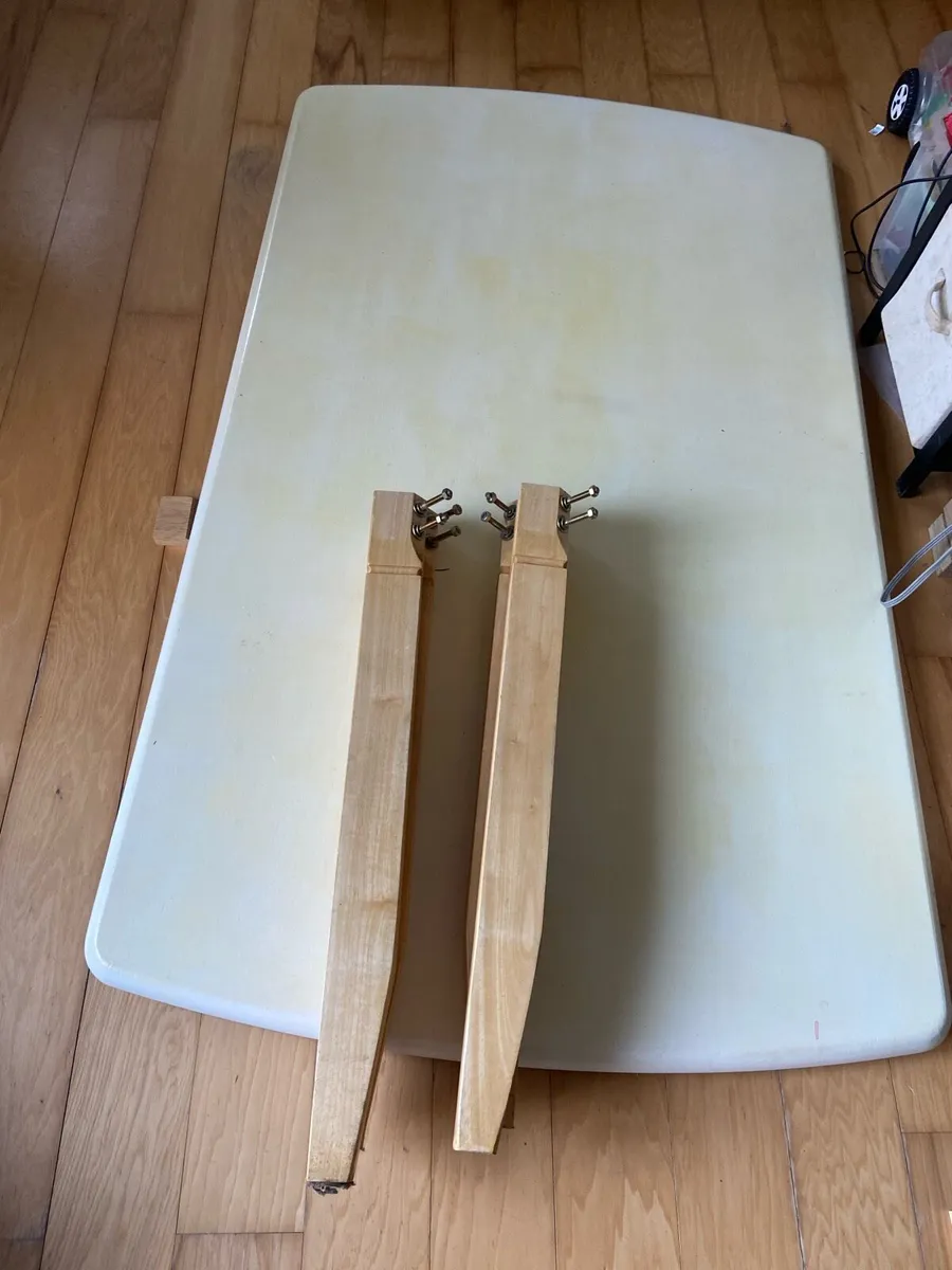 Dining room table
