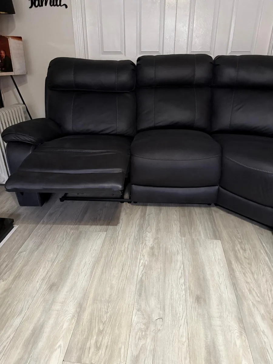 Electric recliner Corner shape and 2 seater - Image 3
