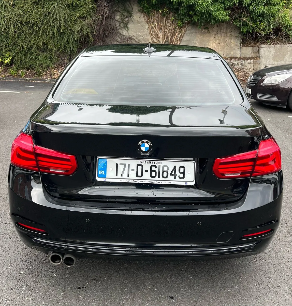 BMW 330e 2017 - Image 2