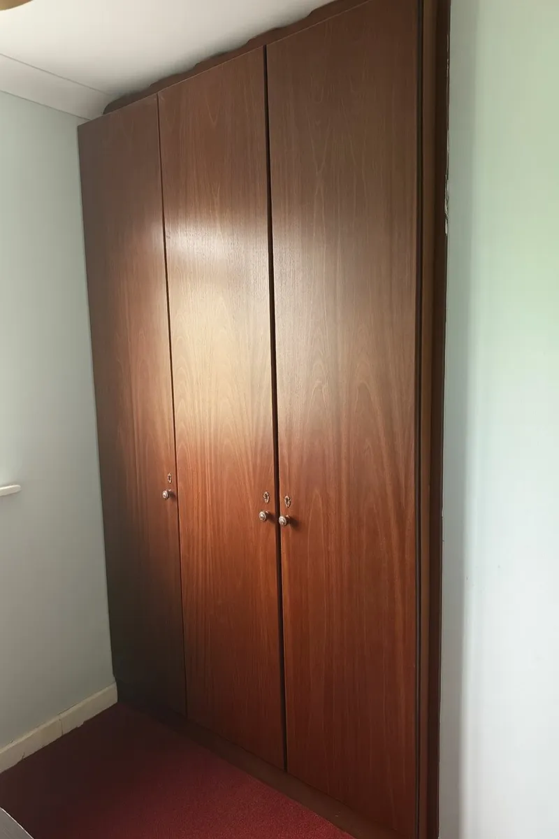 Office cabinet - Image 2