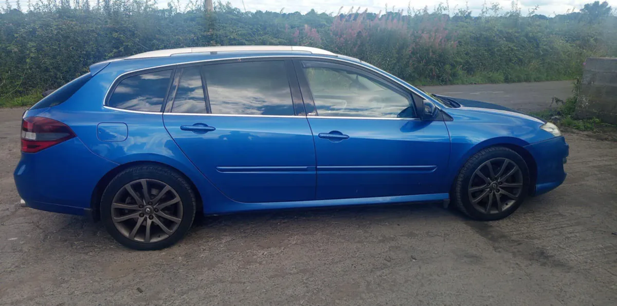 2011 RENAULT LAGUNA 2.0 DIESEL FOR BREAKING - Image 3