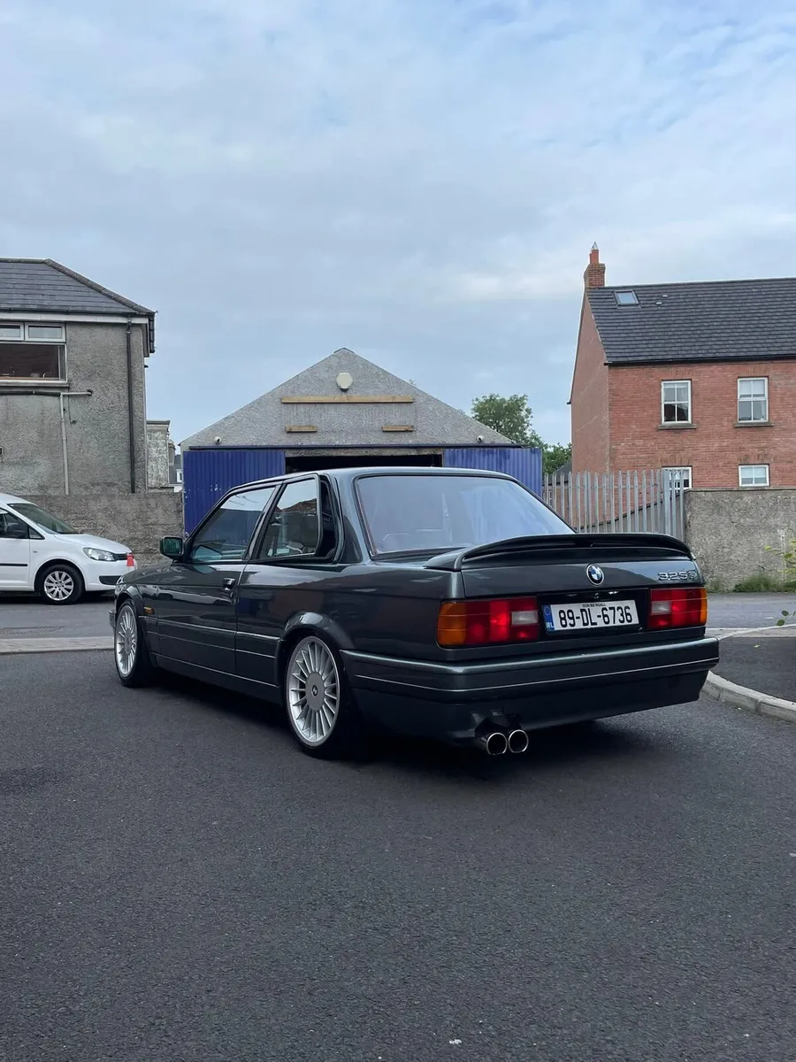1989 Bmw E30 325i - Image 2