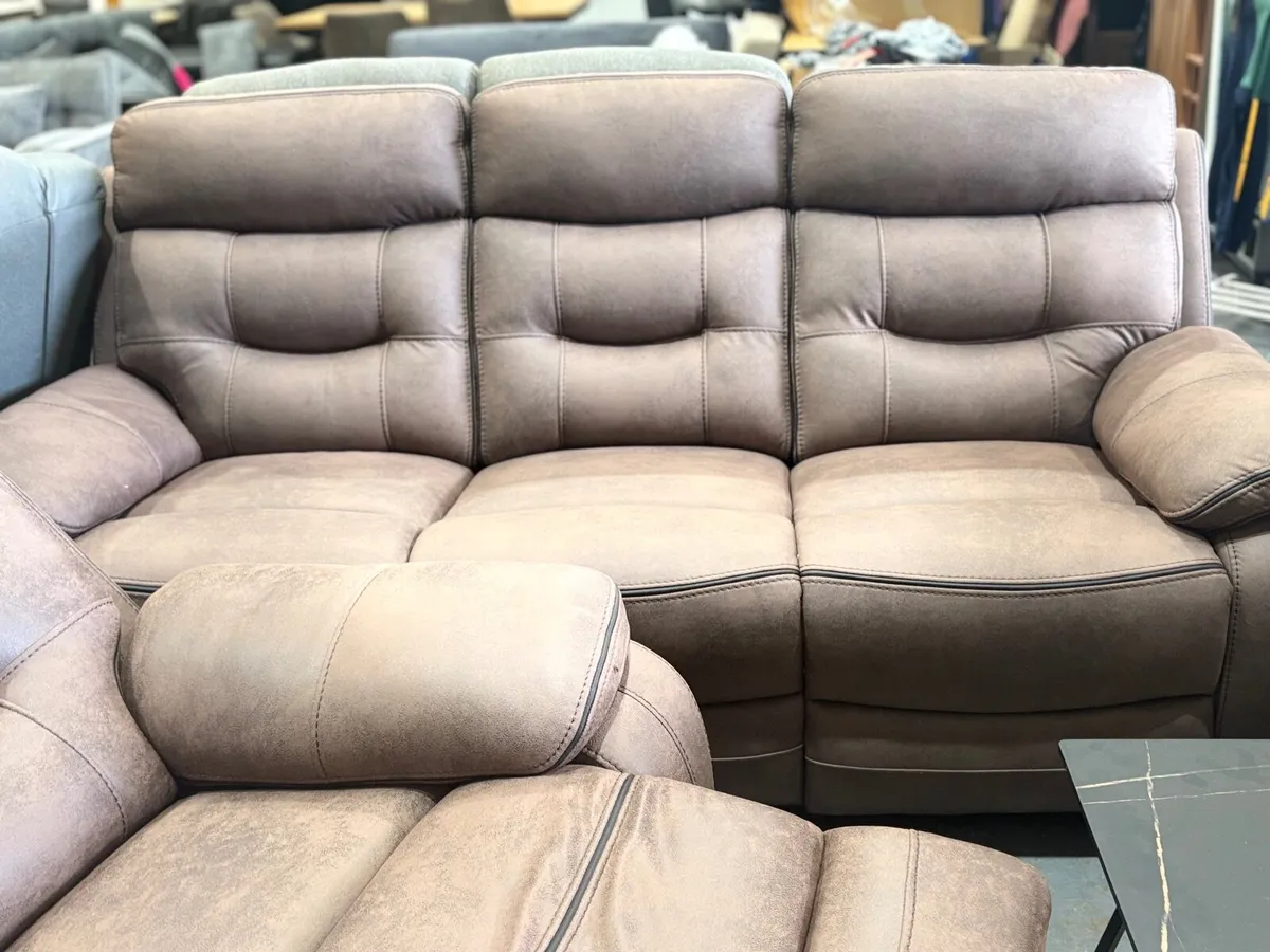 Recliners - Image 3