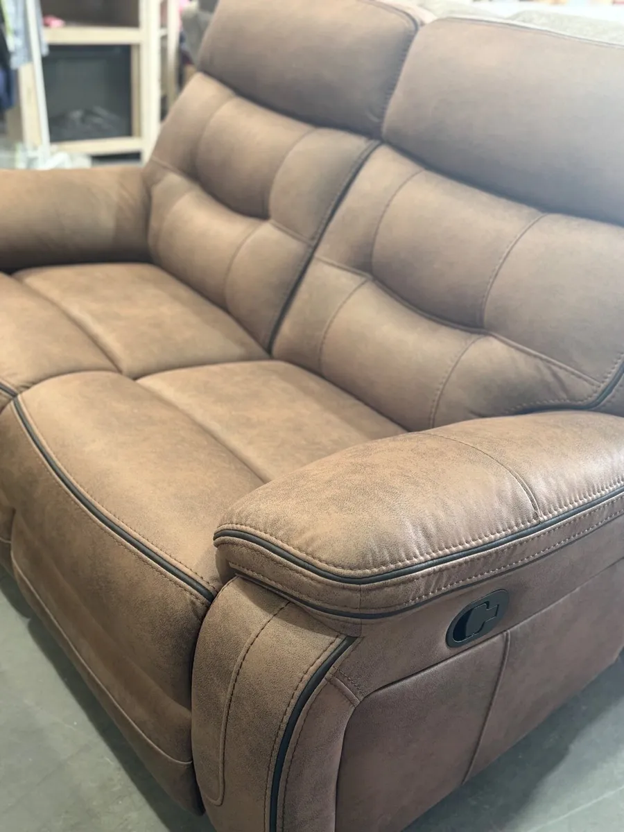 Recliners - Image 4