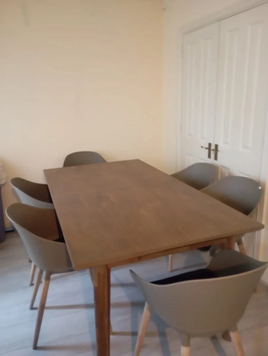 Dinner table from Murphy - Image 2
