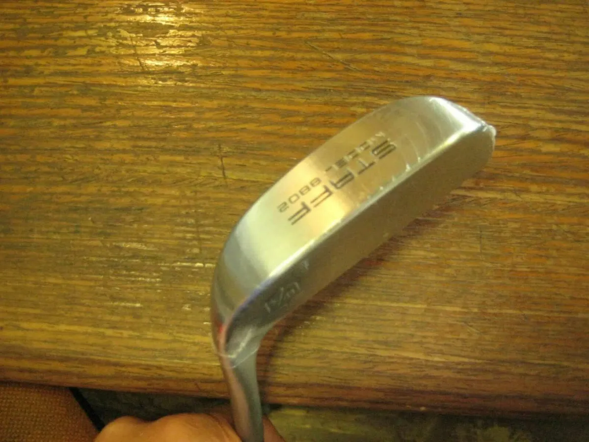 Wilson Staff Model 8802 blade putter 35 - Image 4