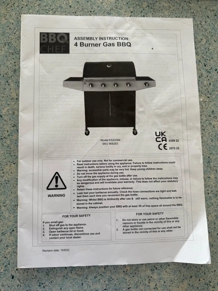 4 burner gas BBQ - Image 4