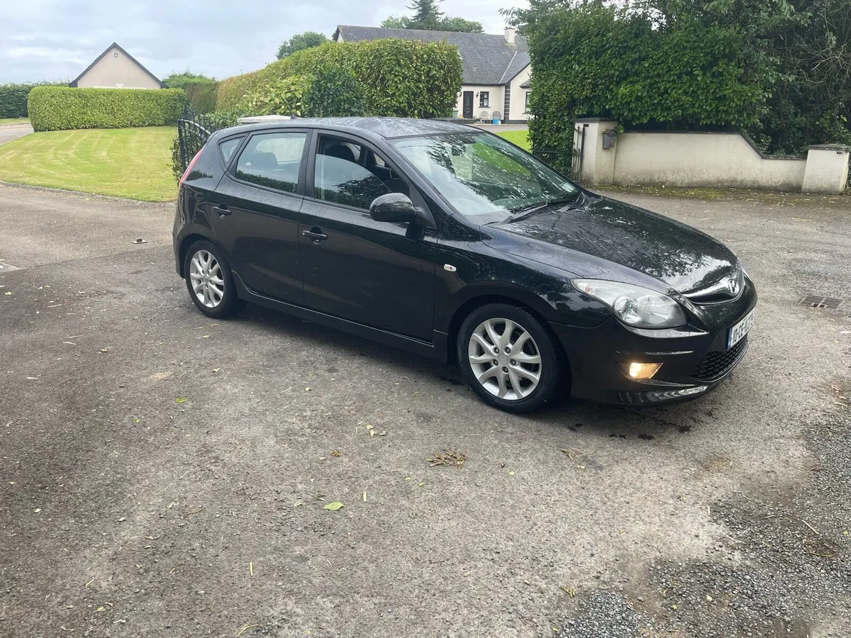 10 Hyundai i30 1.6 Diesel - Image 1