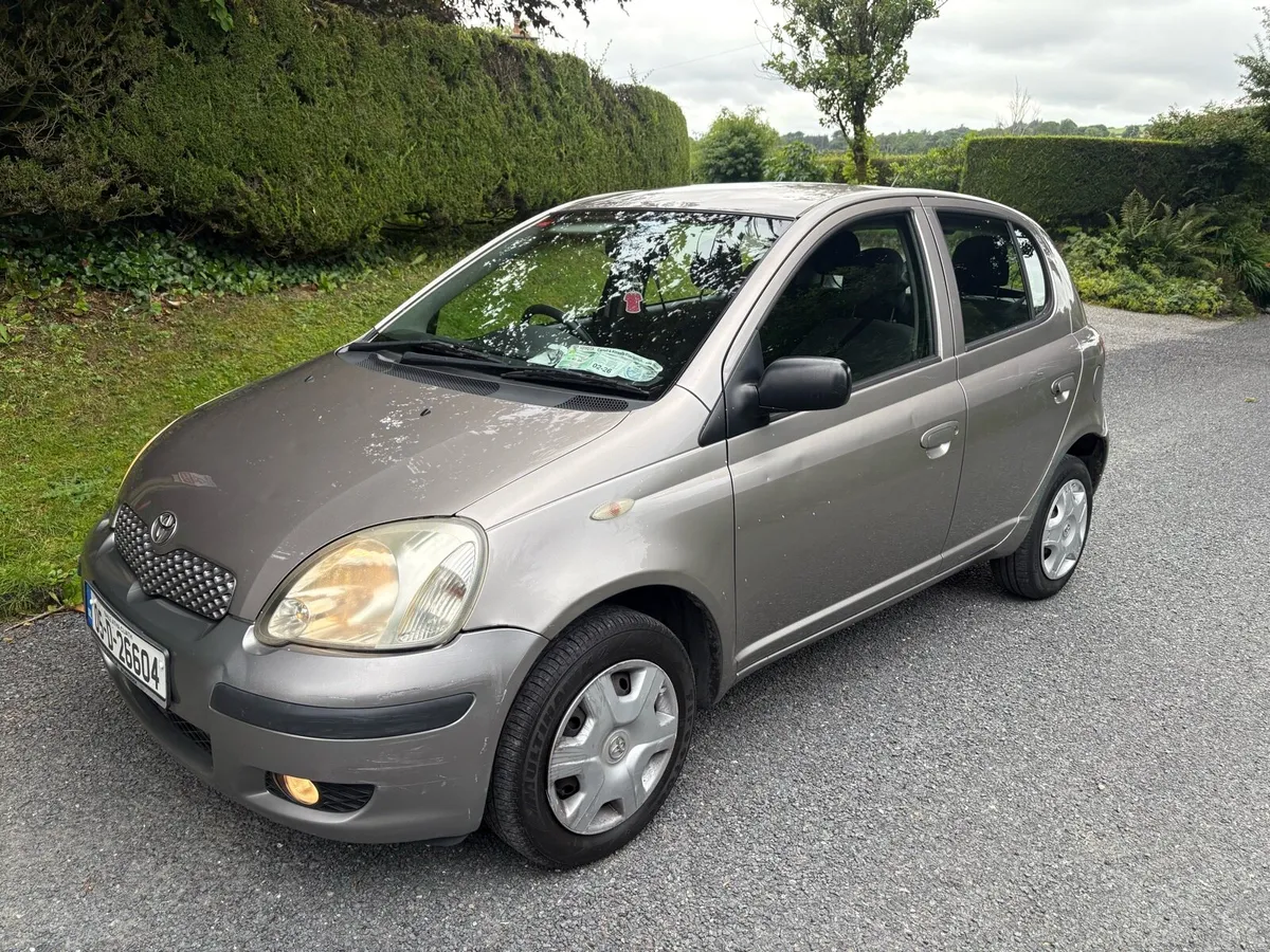 2005 Toyota Yaris - Image 2