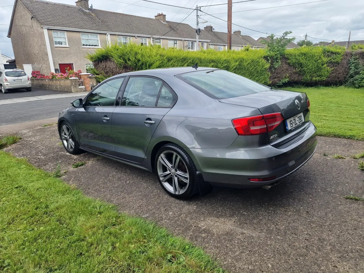 Volkswagen Jetta 2.0 TDI Comfortline - Image 4