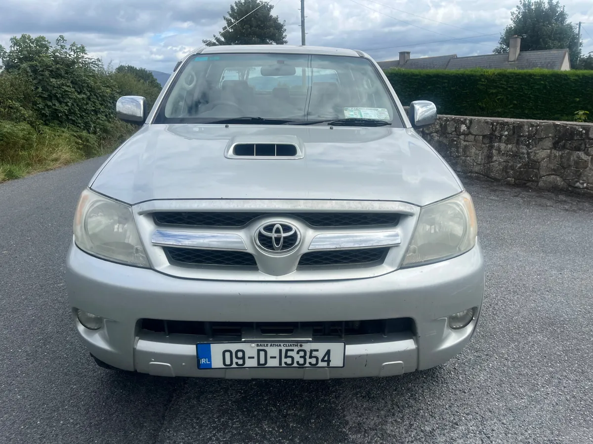 Toyota Hilux 2009 - Image 2
