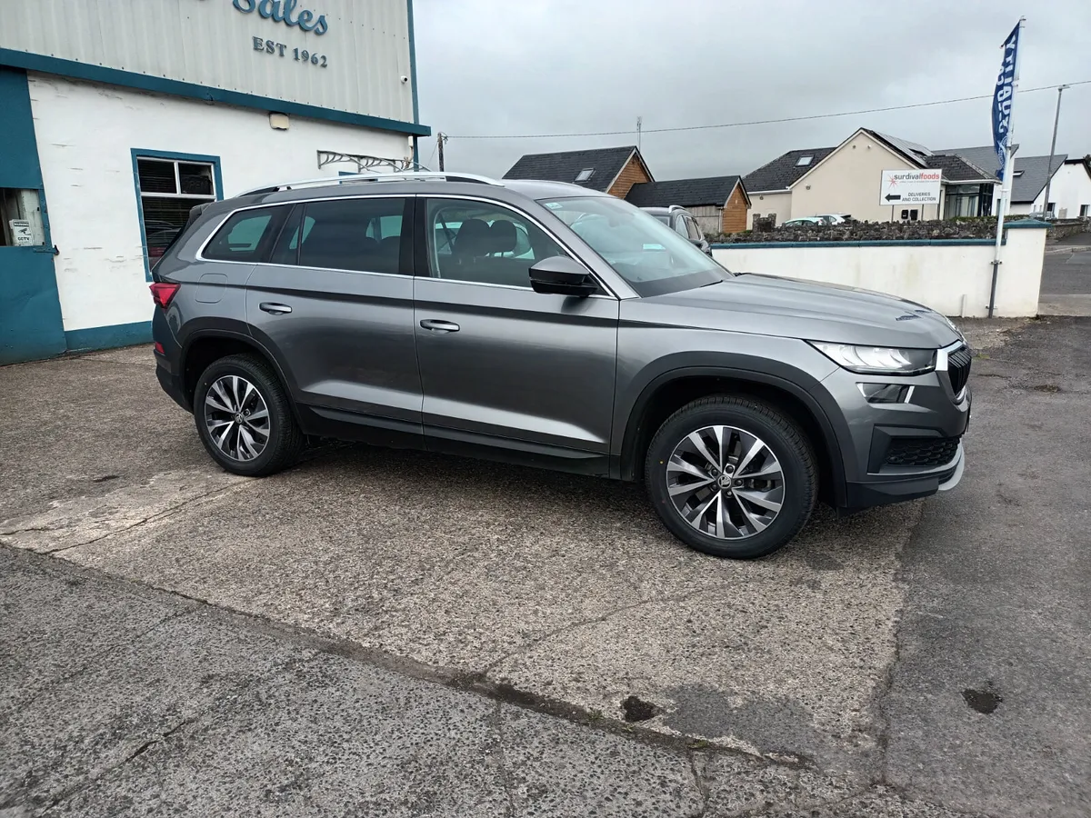 2022Skoda Kodiaq 2.0 TDI 150HP DSG Ambition 7 Seat - Image 2