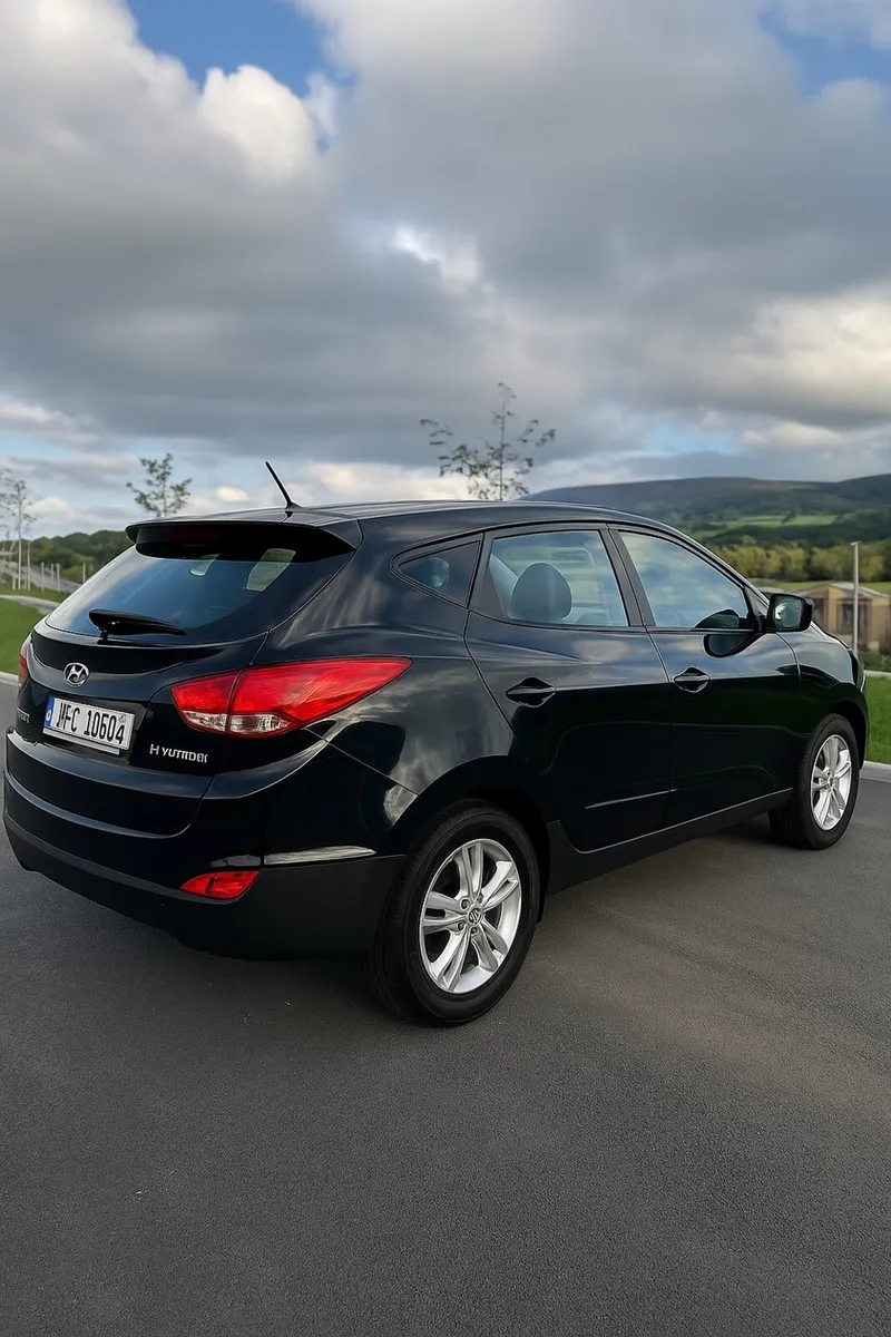 Hyundai ix35 | 4WD | Full Service | € 3299 - Image 2