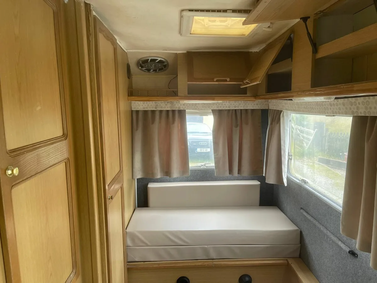 Camper van - Image 3