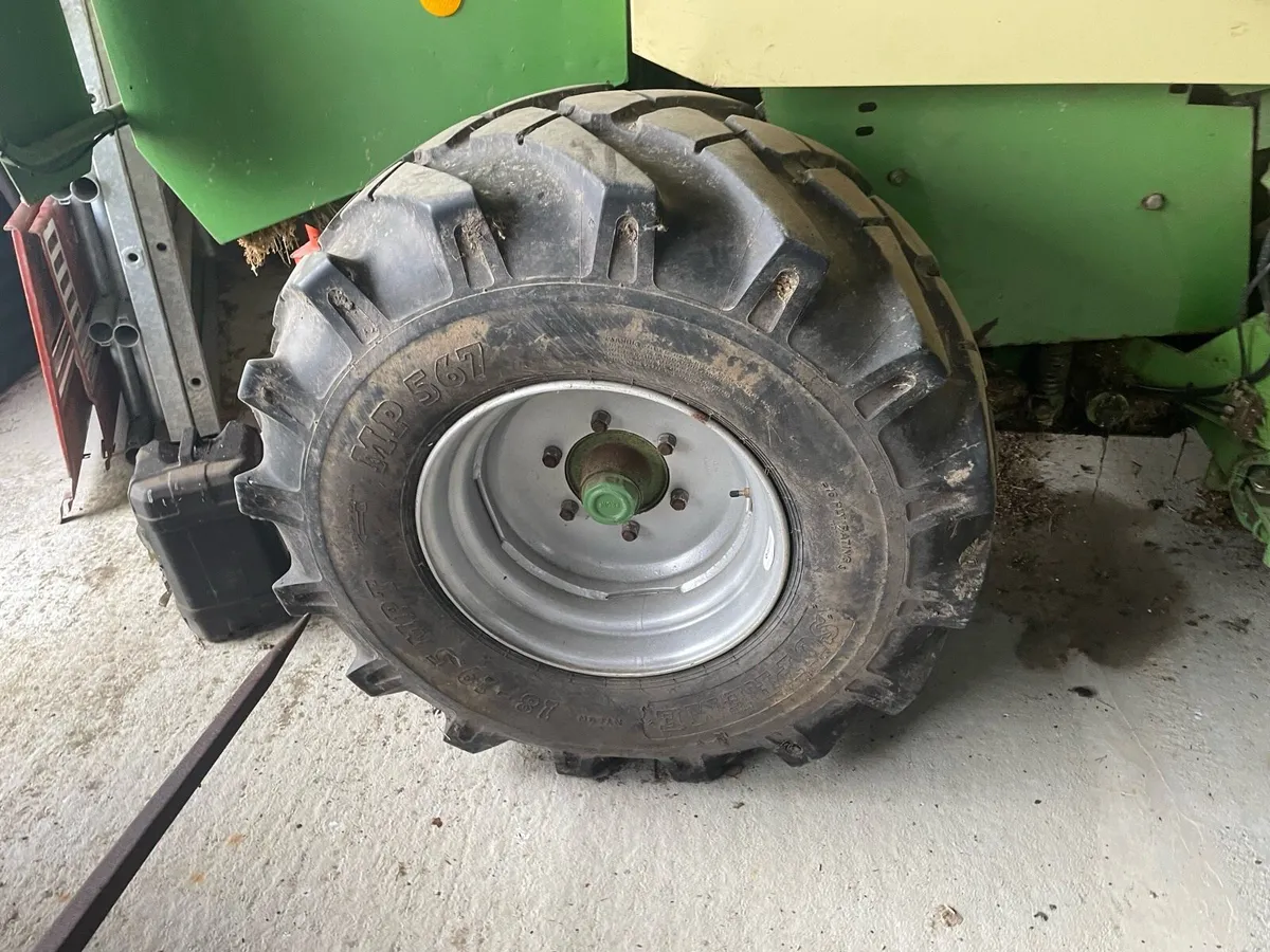 Krone roundpack 1250 clean baler £8000 plus vat - Image 2