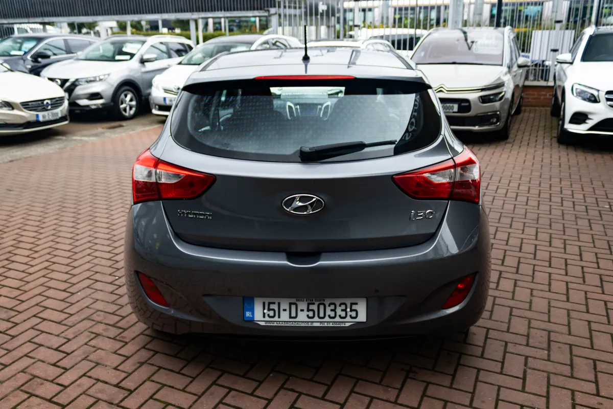 Hyundai i30 1.4 ACTIVE 100BHP 5DR HATCHBACK 1OWNER - Image 4