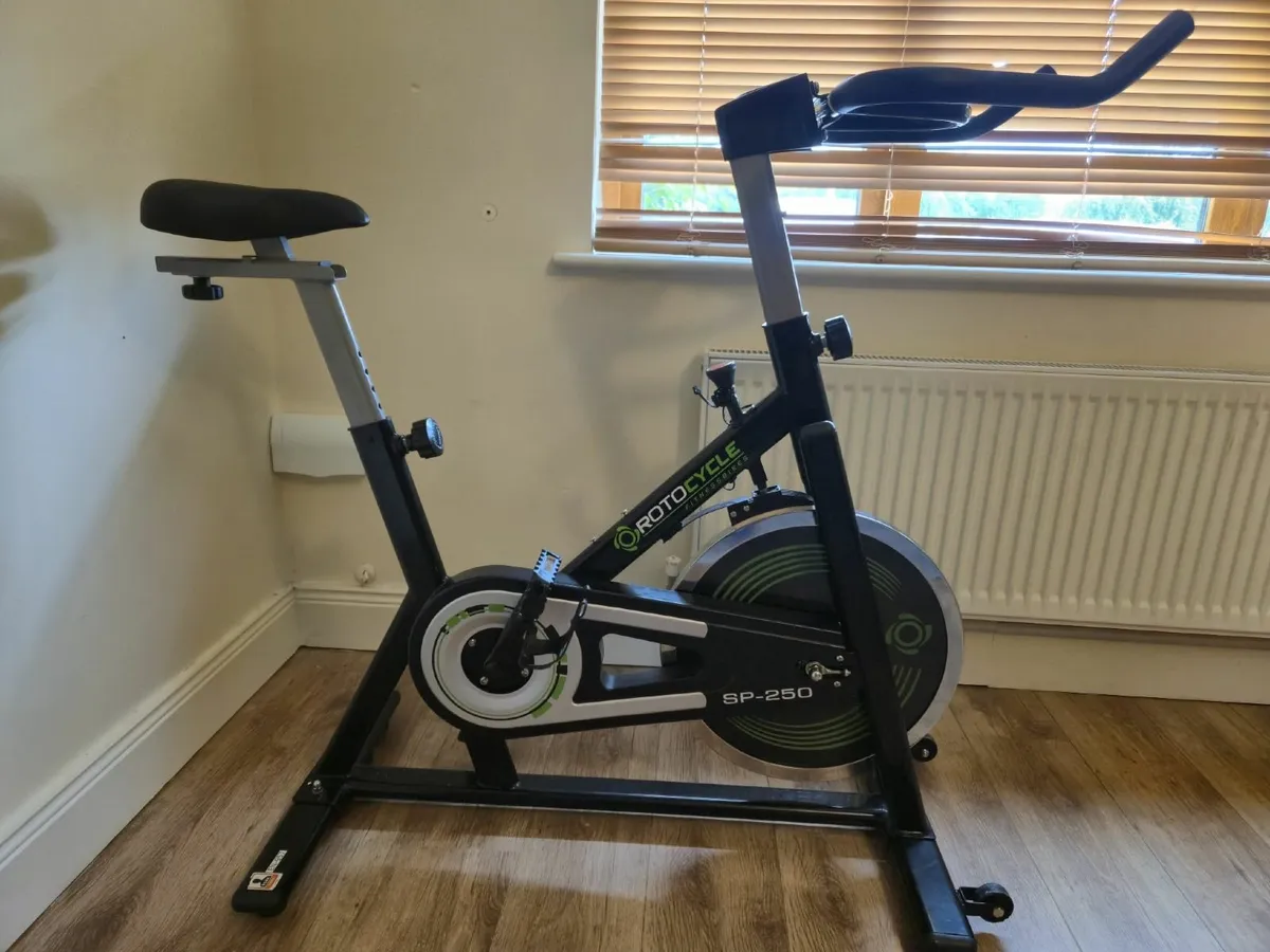 Exercise bike - Image 1