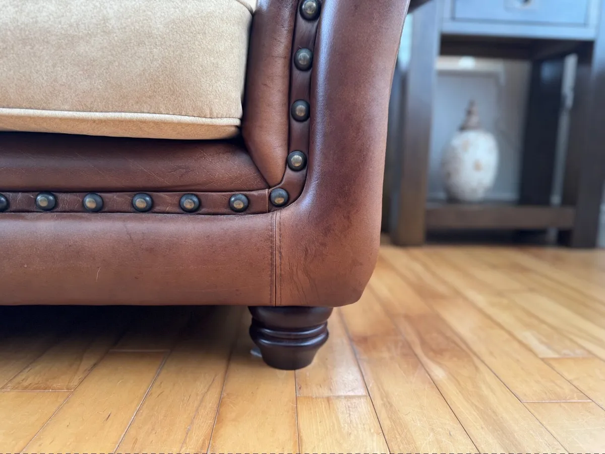 Sofa - Image 3