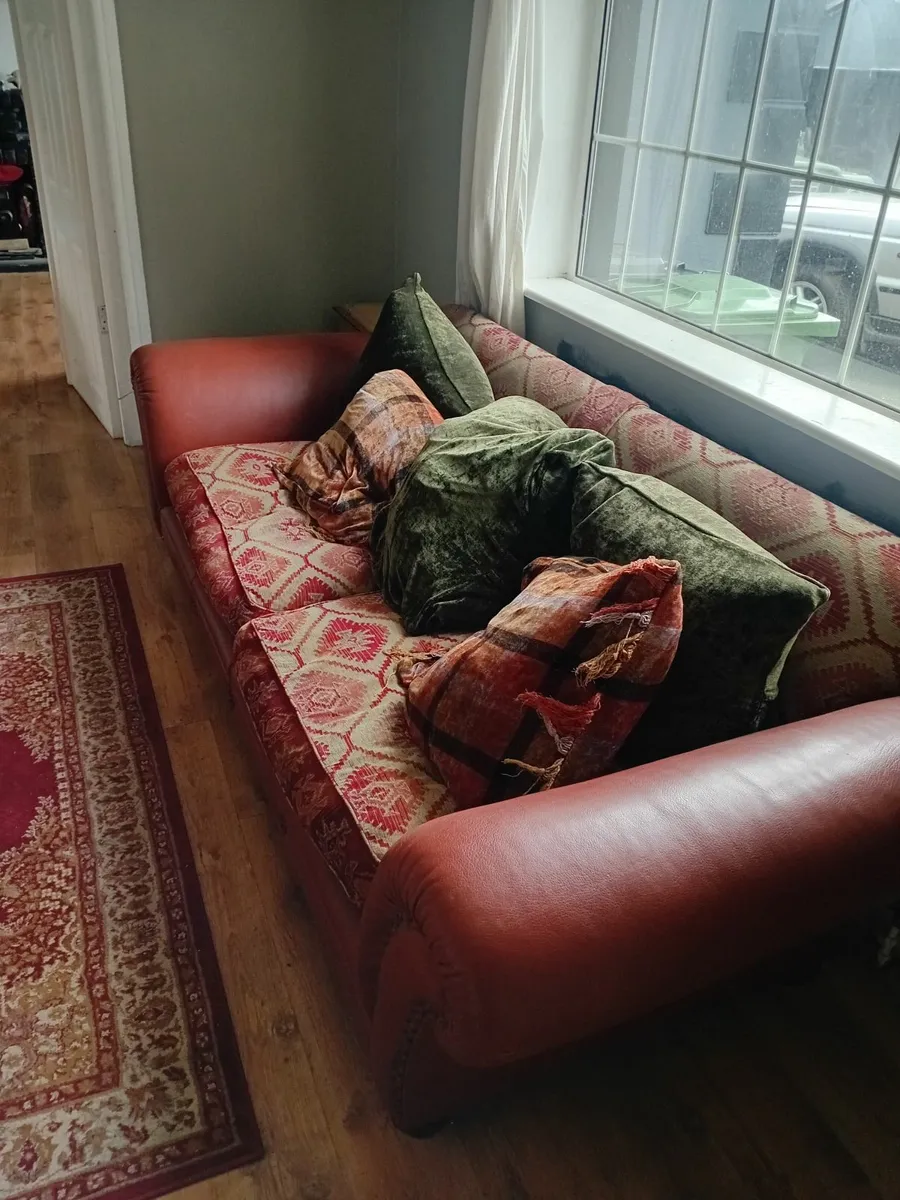 Tetrad lounge suite - Image 4