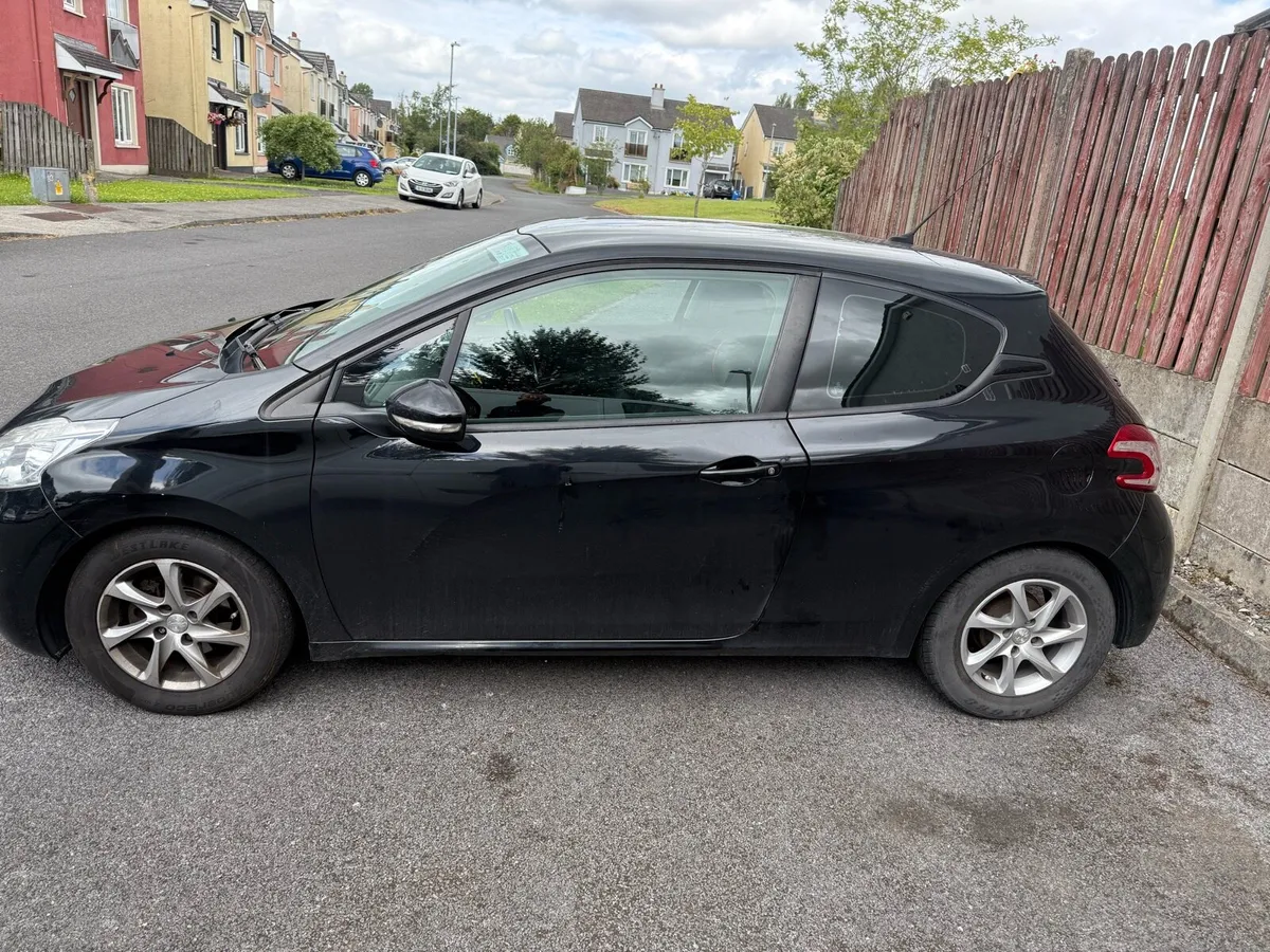 Peugote 208 - Image 3