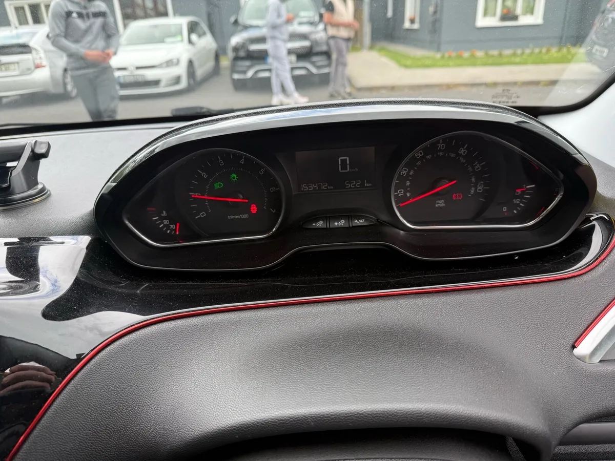 Peugote 208 - Image 4