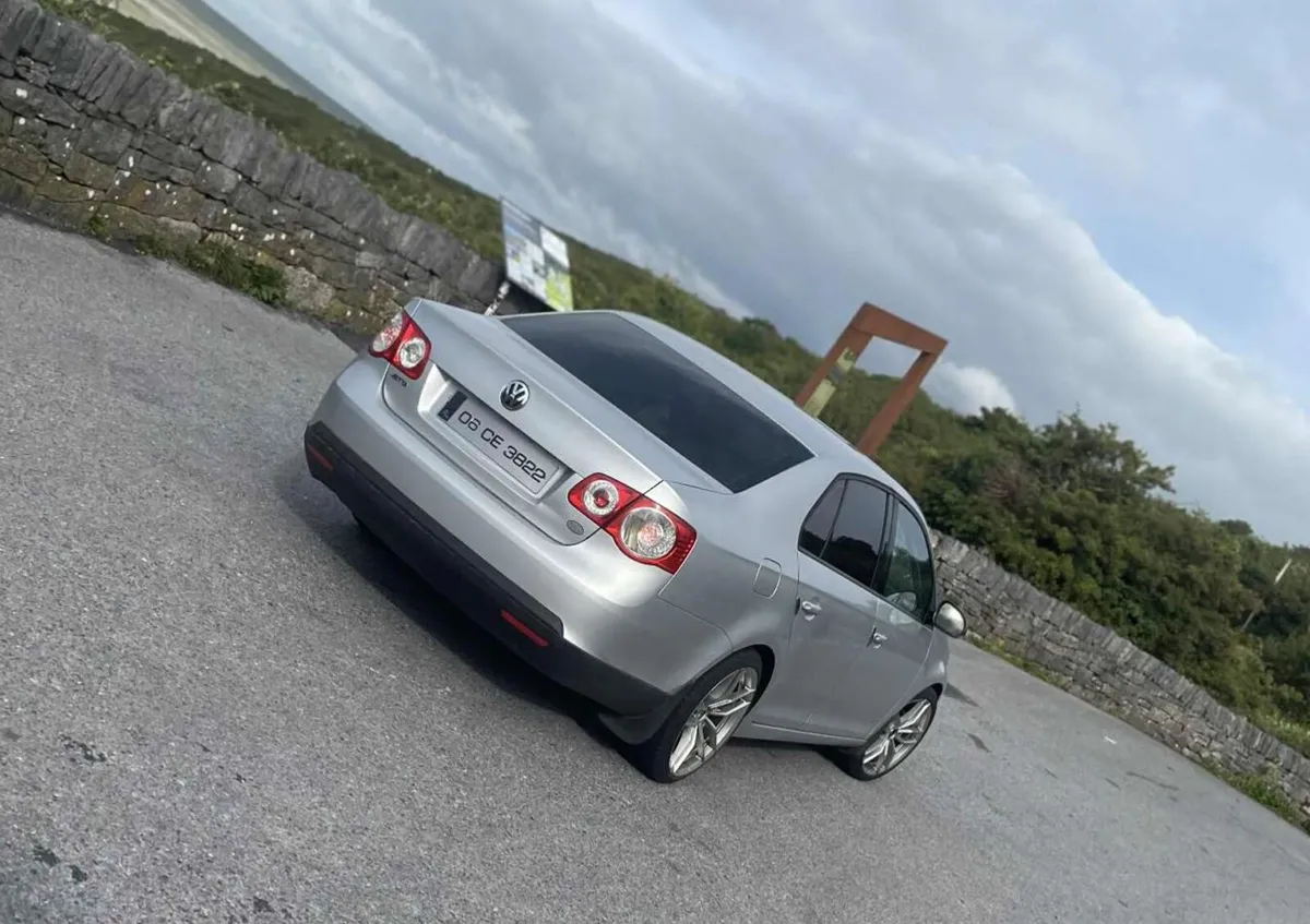 Volkswagen Jetta 2006 - Image 3