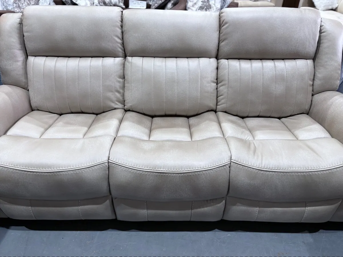 Luxury recliners with console and cup holders - Image 1