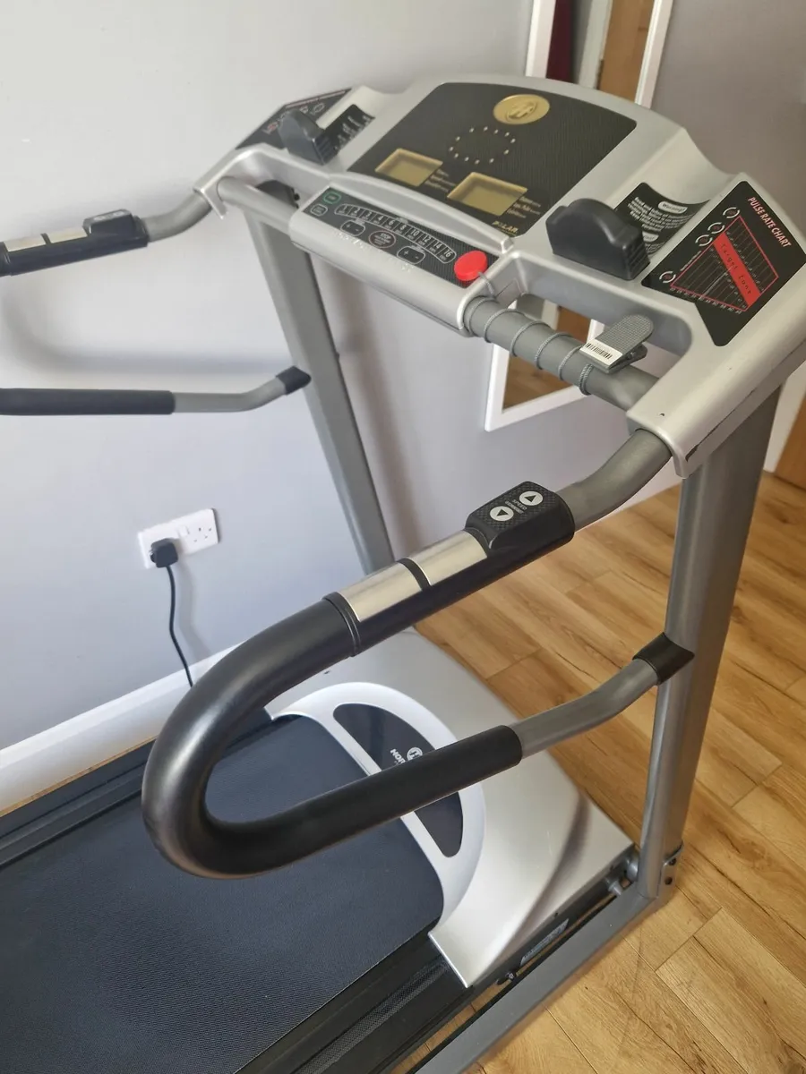 Horizon Folding Fitness Treadmill - Image 4