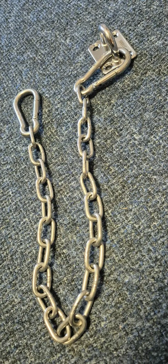 Stainless  Engine safty chain kit €18