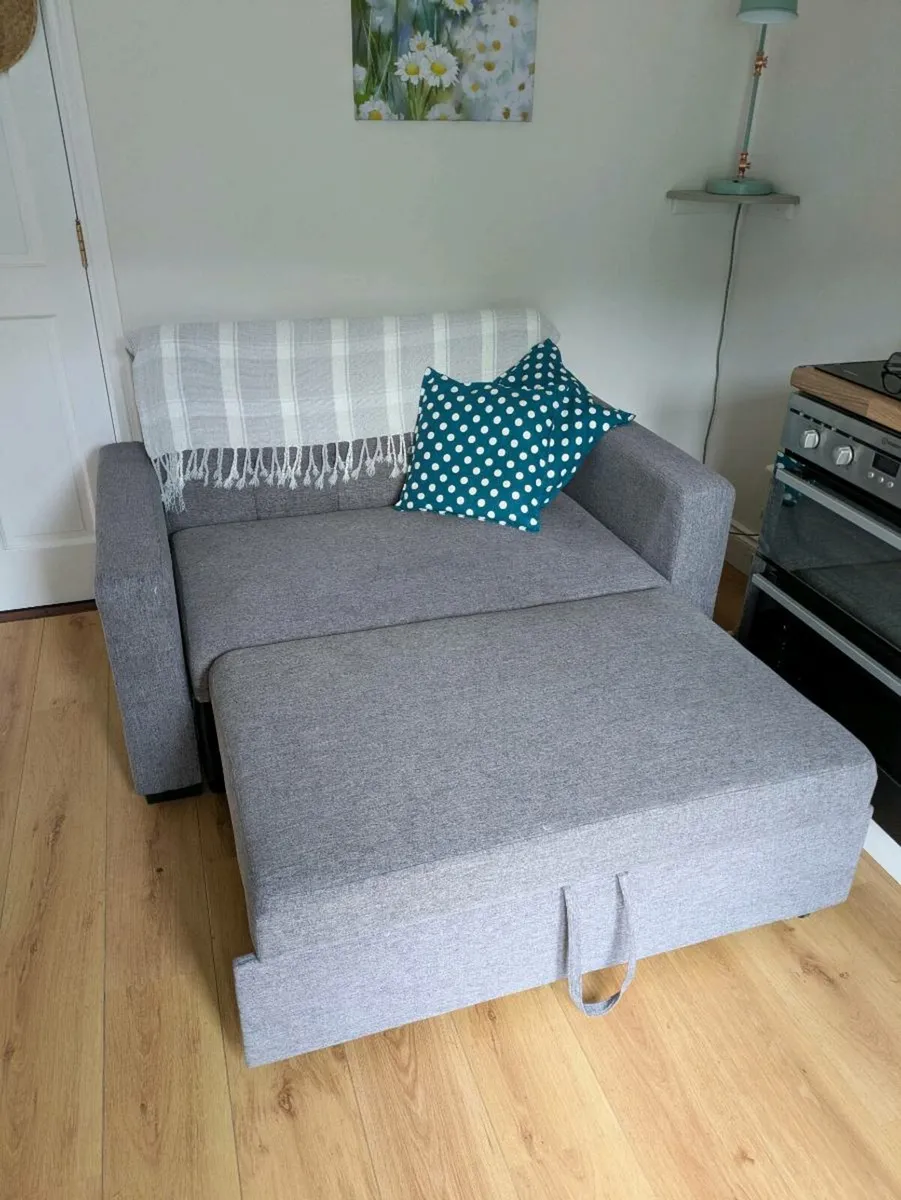 Couch - Image 2
