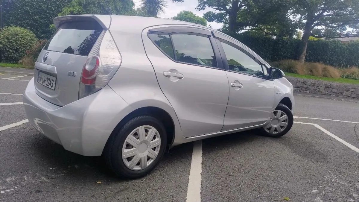 TOYOTA AQUA HYBRID~TAX & BRAND NEW NCT 10/26=€7950 - Image 3
