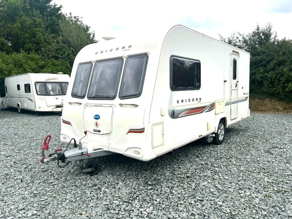2012 bailey 2 berth with motor movers