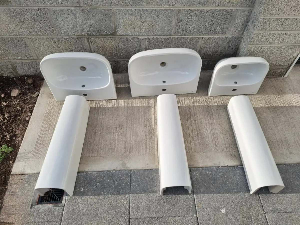 Basin and Pedestal - Image 1