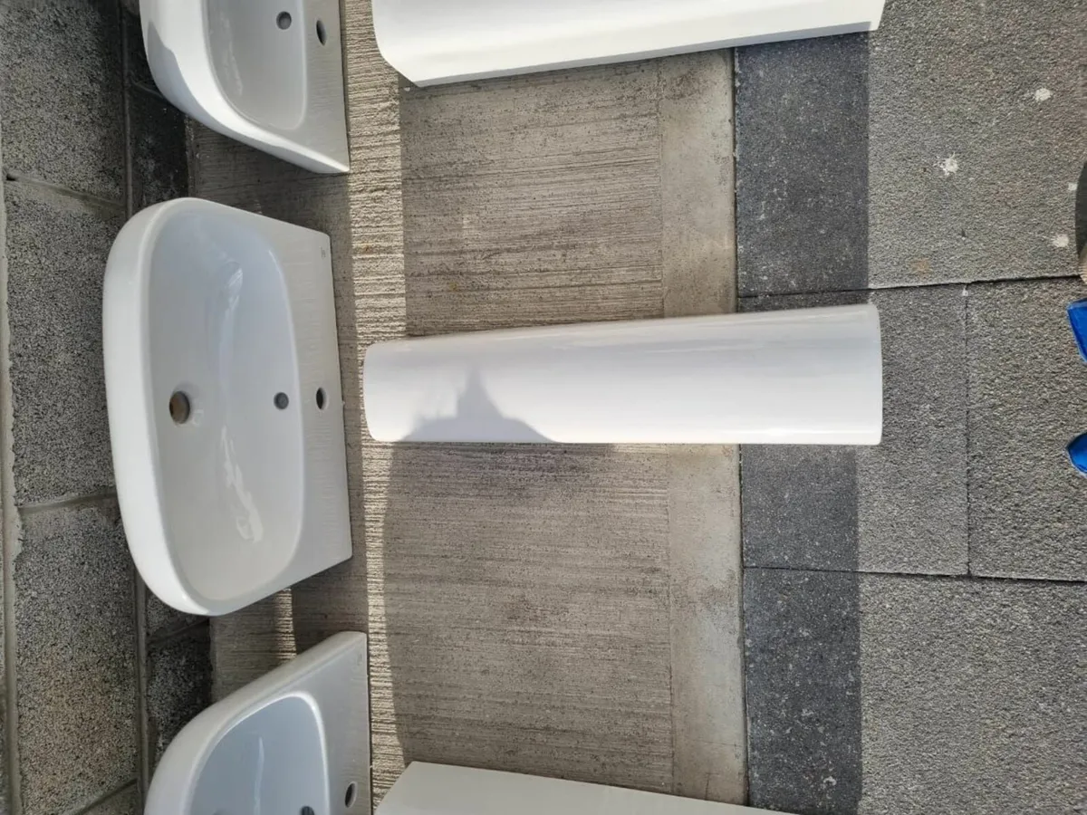 Basin and Pedestal - Image 3