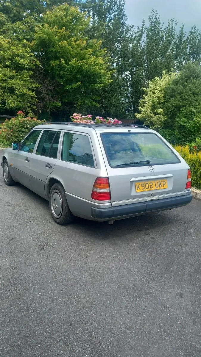 Mercedes-Benz 300 1993 - Image 4