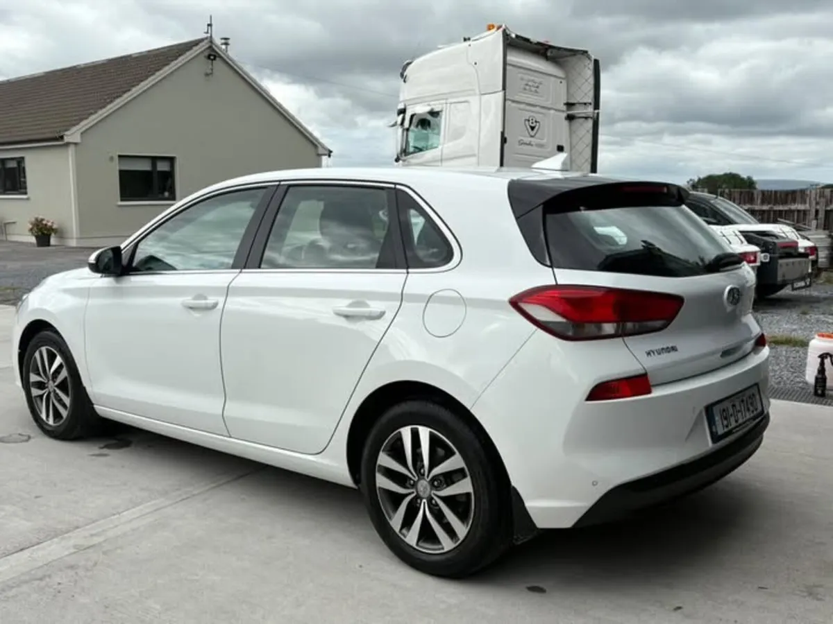 Hyundai i30 2019 - Image 2