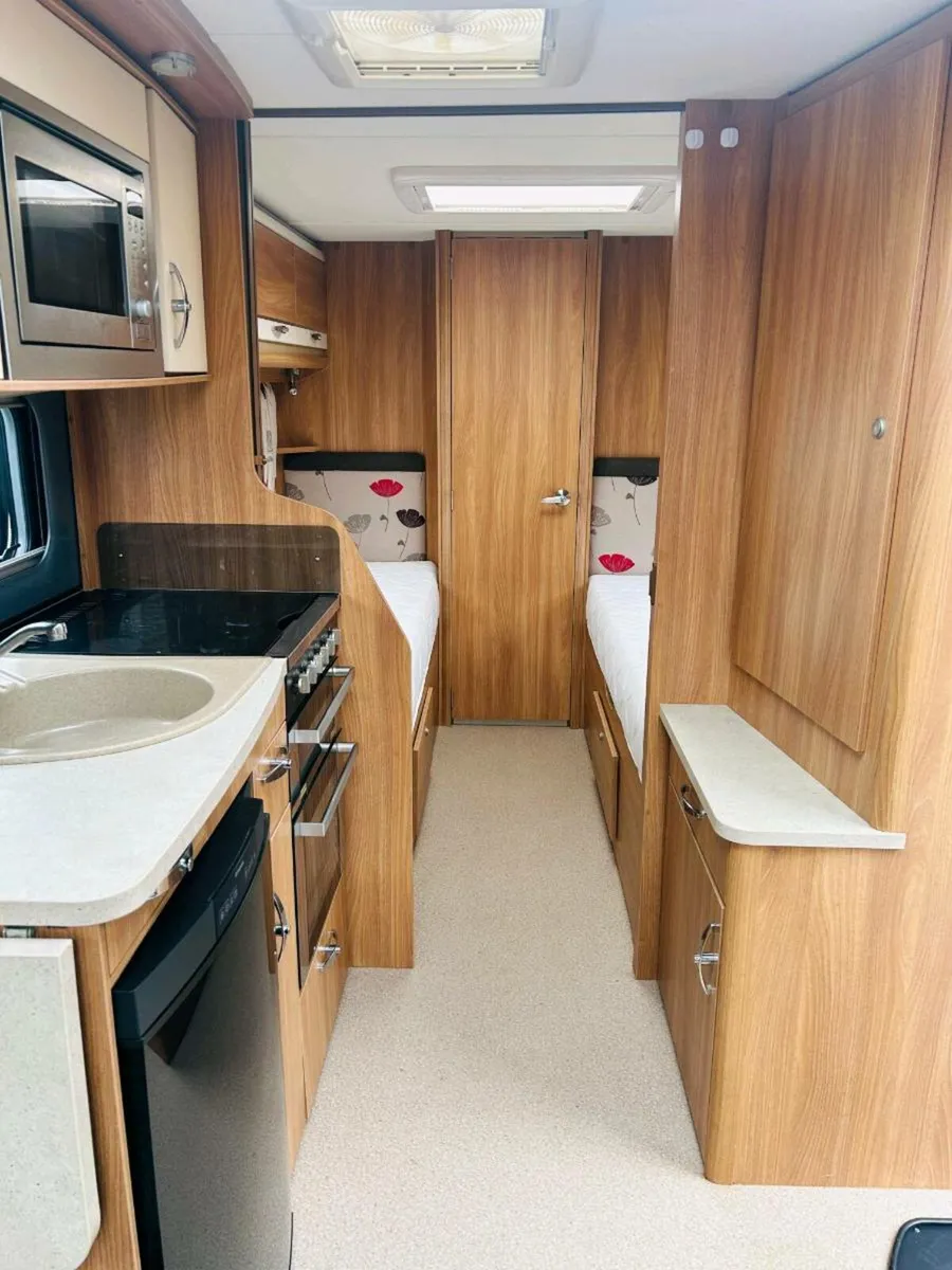 2014 swift challenger with motor movers - Image 4