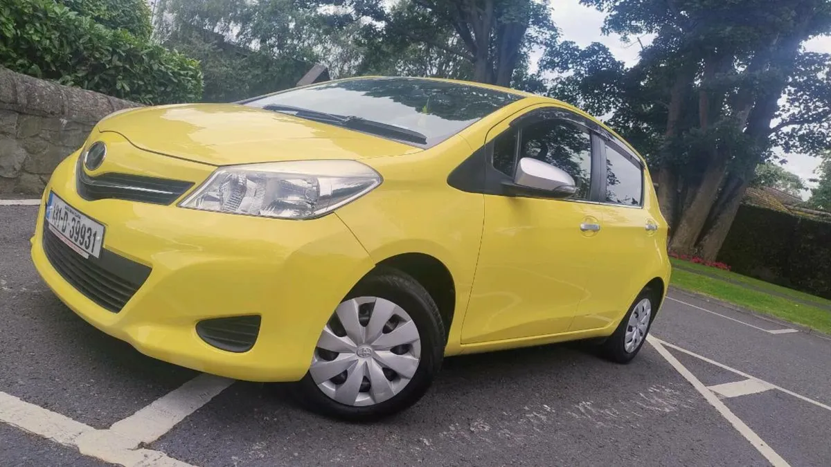 1.0 LTR MINT AUTOMATIC TOYOTA VITZ~NCT 01/26=€7450 - Image 2